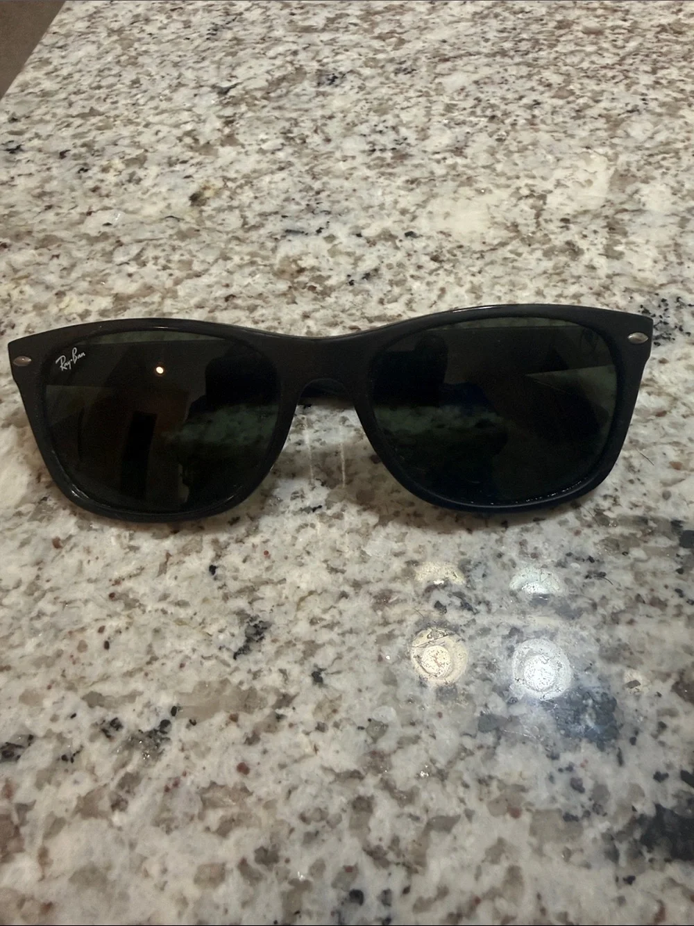Ray-Ban Black wayfarer Frame Sunglasses with Dark Lenses